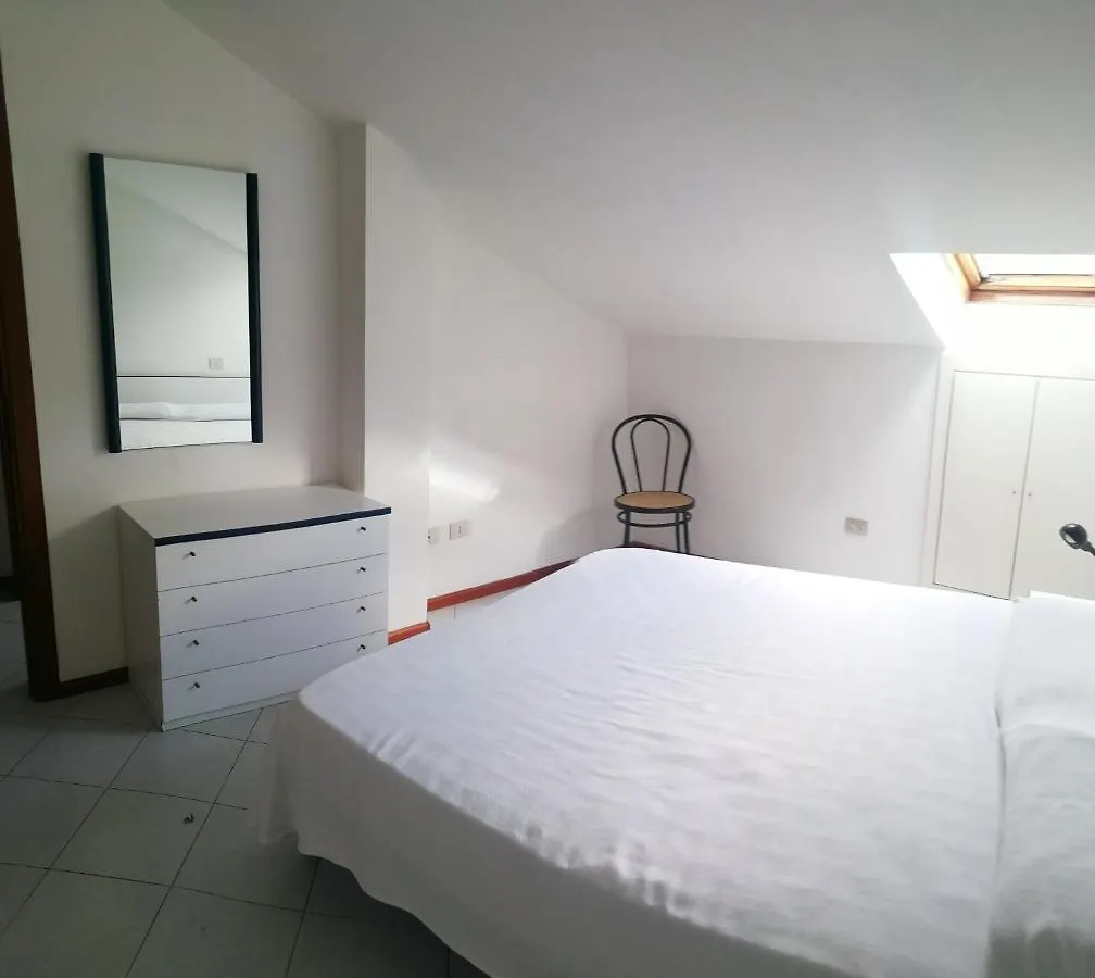 Attico Del Sole Zero Undici Zero Uno Sette Lt 0787 Apartment Levanto Italy