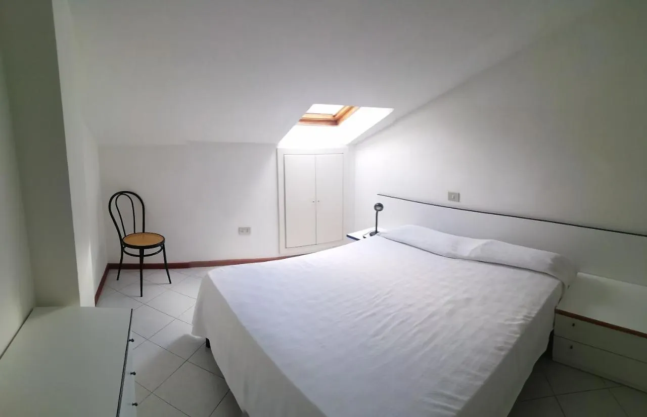 Attico Del Sole Zero Undici Zero Uno Sette Lt 0787 Apartment Levanto