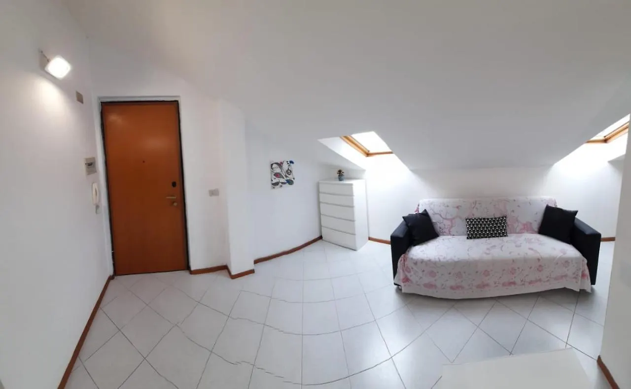 Attico Del Sole Zero Undici Zero Uno Sette Lt 0787 Apartment Levanto Italy